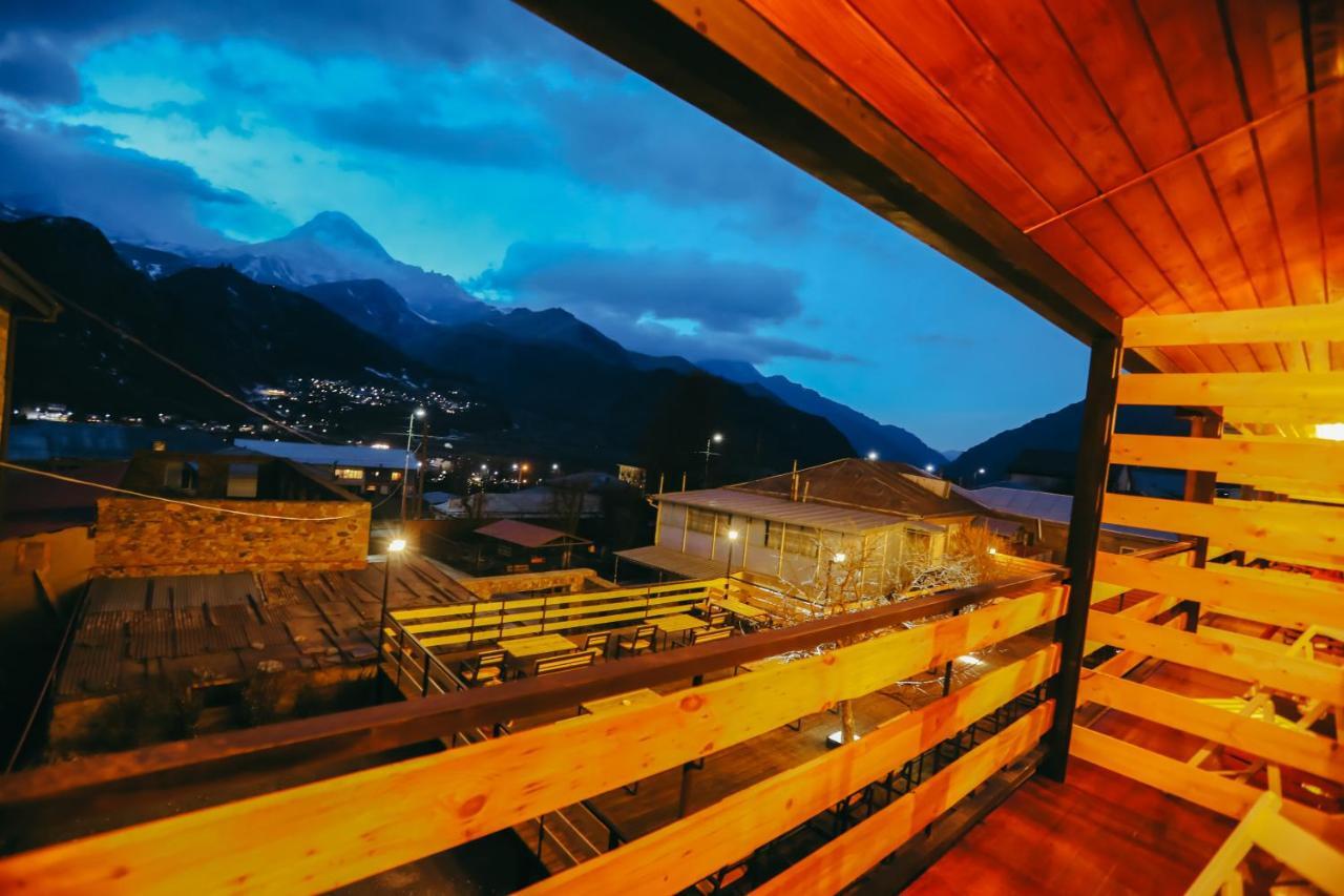 Wooden Hotel Kazbegi Bagian luar foto