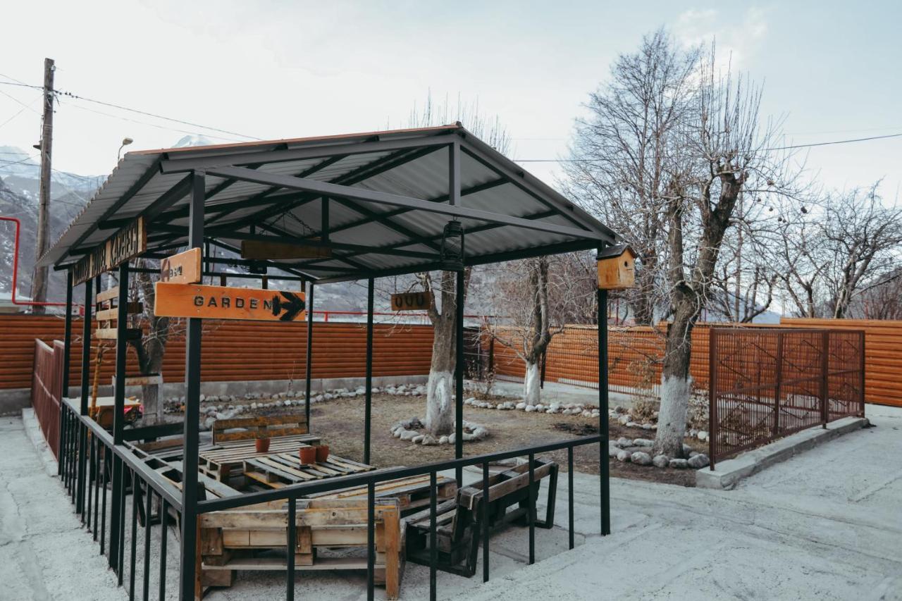 Wooden Hotel Kazbegi Bagian luar foto