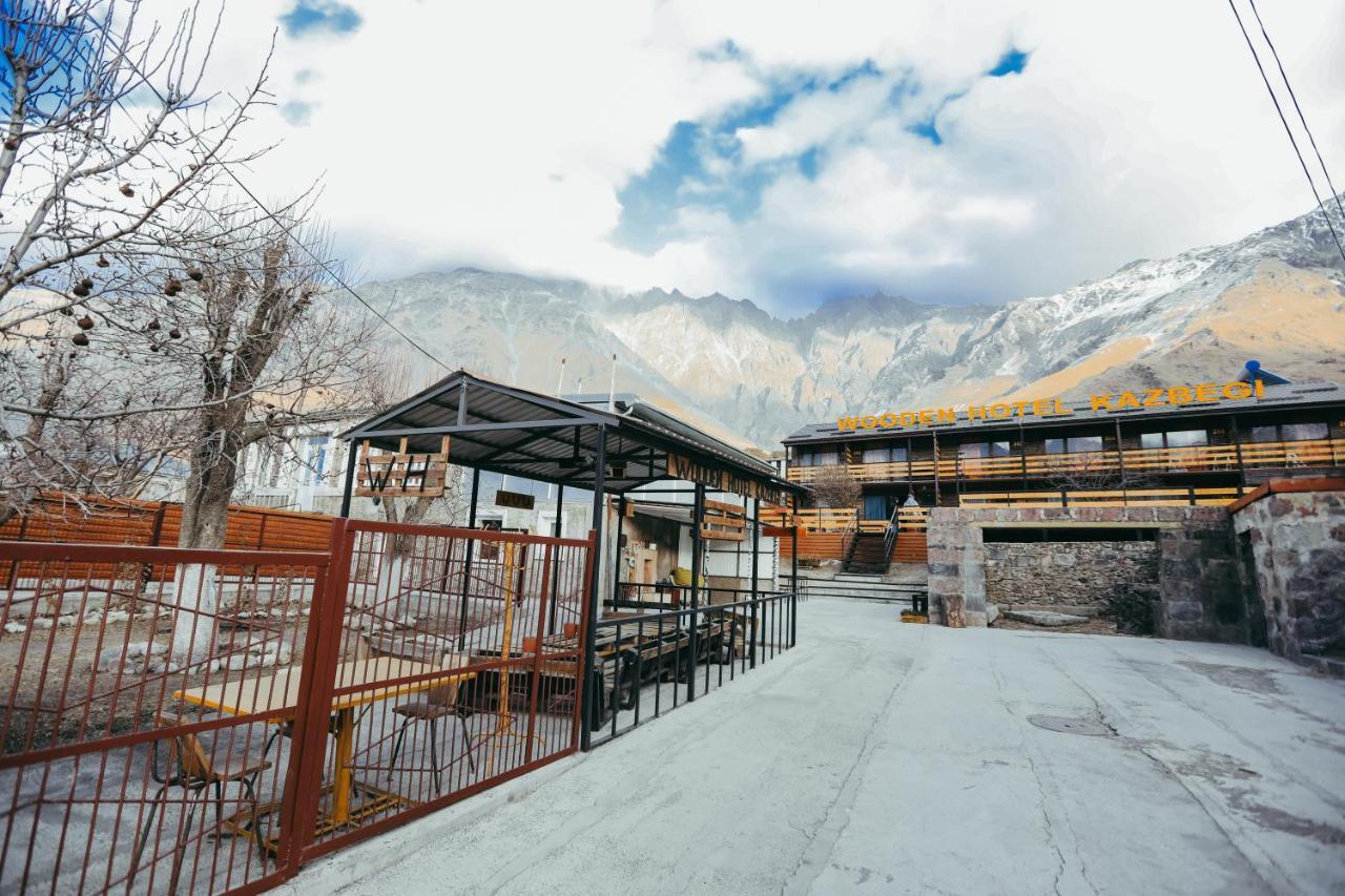 Wooden Hotel Kazbegi Bagian luar foto