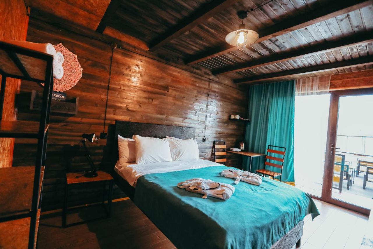 Wooden Hotel Kazbegi Bagian luar foto