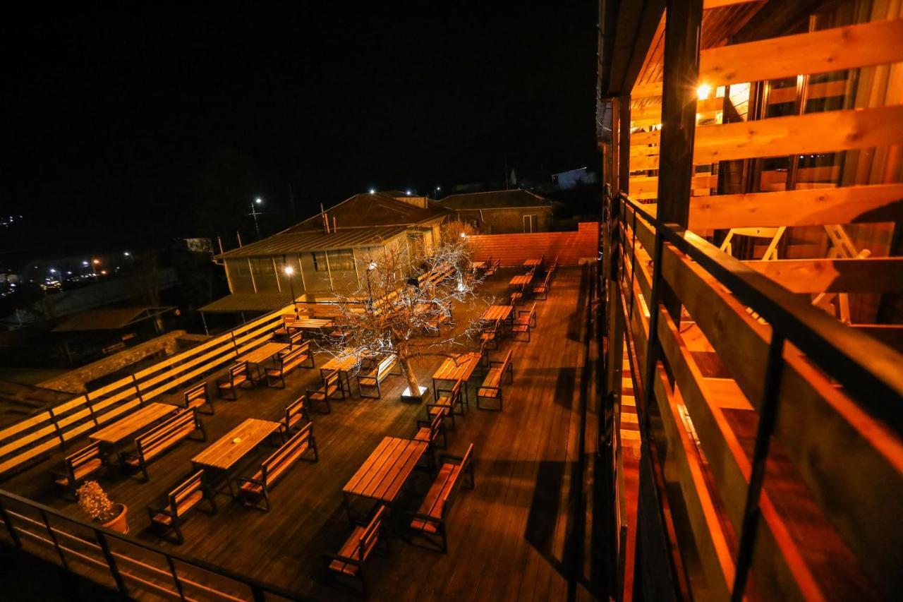 Wooden Hotel Kazbegi Bagian luar foto