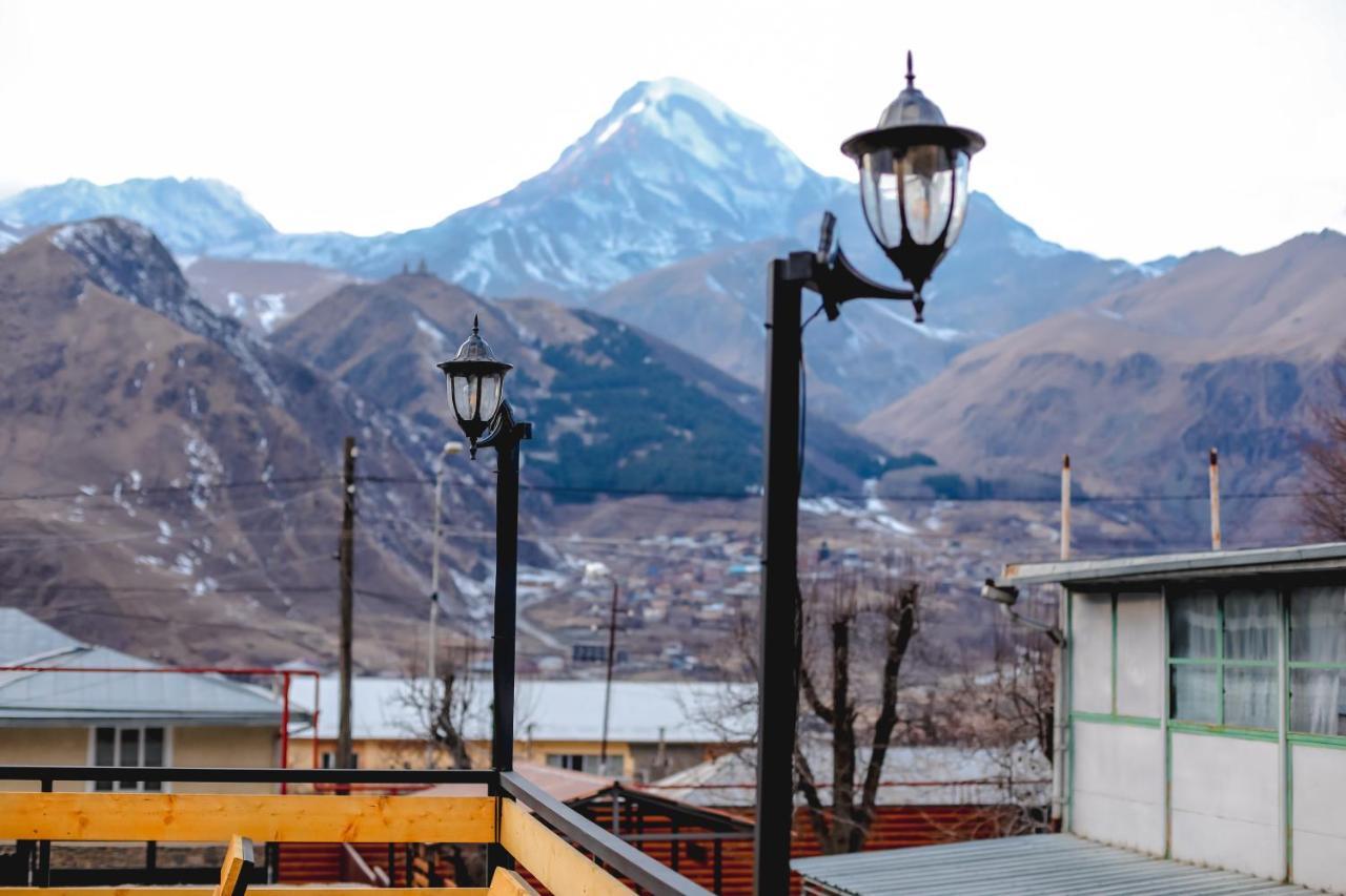 Wooden Hotel Kazbegi Bagian luar foto